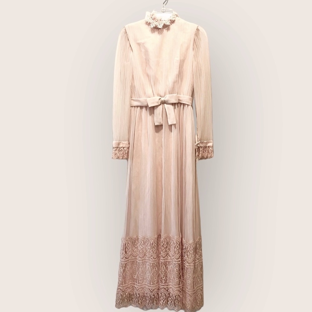 Vintage Miss Elliette Pleated High Neck Chantilly Lace Pink Chiffon Dress Sz S